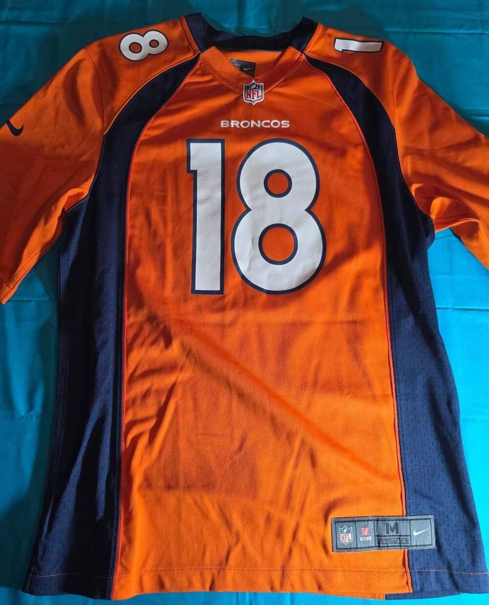 Nike Denver Broncos Peyton Manning #18 NFL Jersey Size Medium